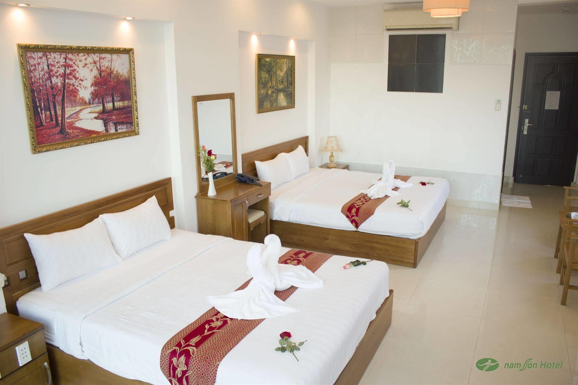 Nam Son Hotel Ho Chi Minh City Bagian luar foto